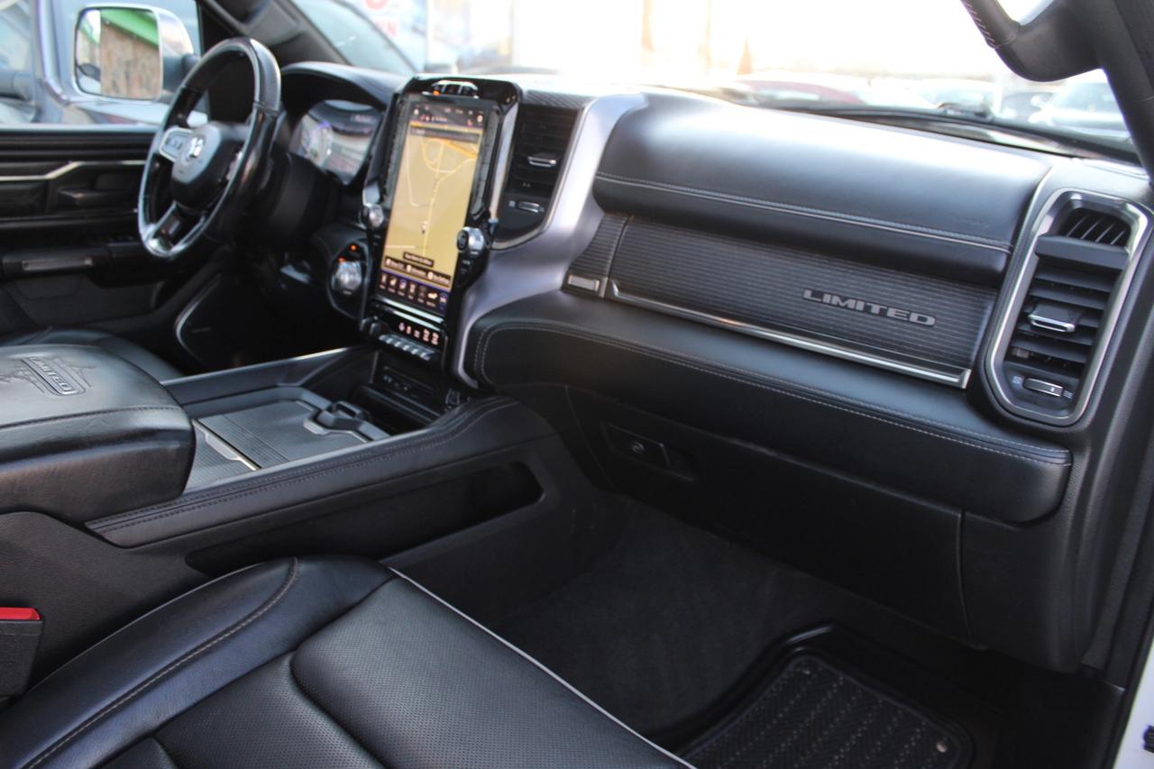2019 RAM 1500 Limited Crew Cab 4WD   No Accident   Clean Carfax Photo