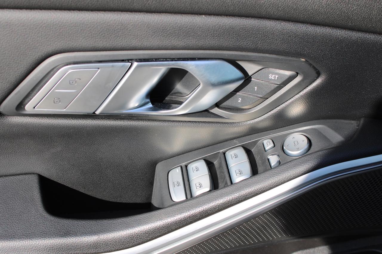 2023 BMW 3 Series 330i xDrive M Package No Accident Photo
