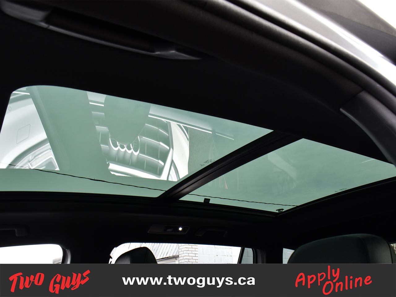 2020 Volkswagen Tiguan Highline 2.0L AWD   R-Line  Leather   Panoroof   N Photo