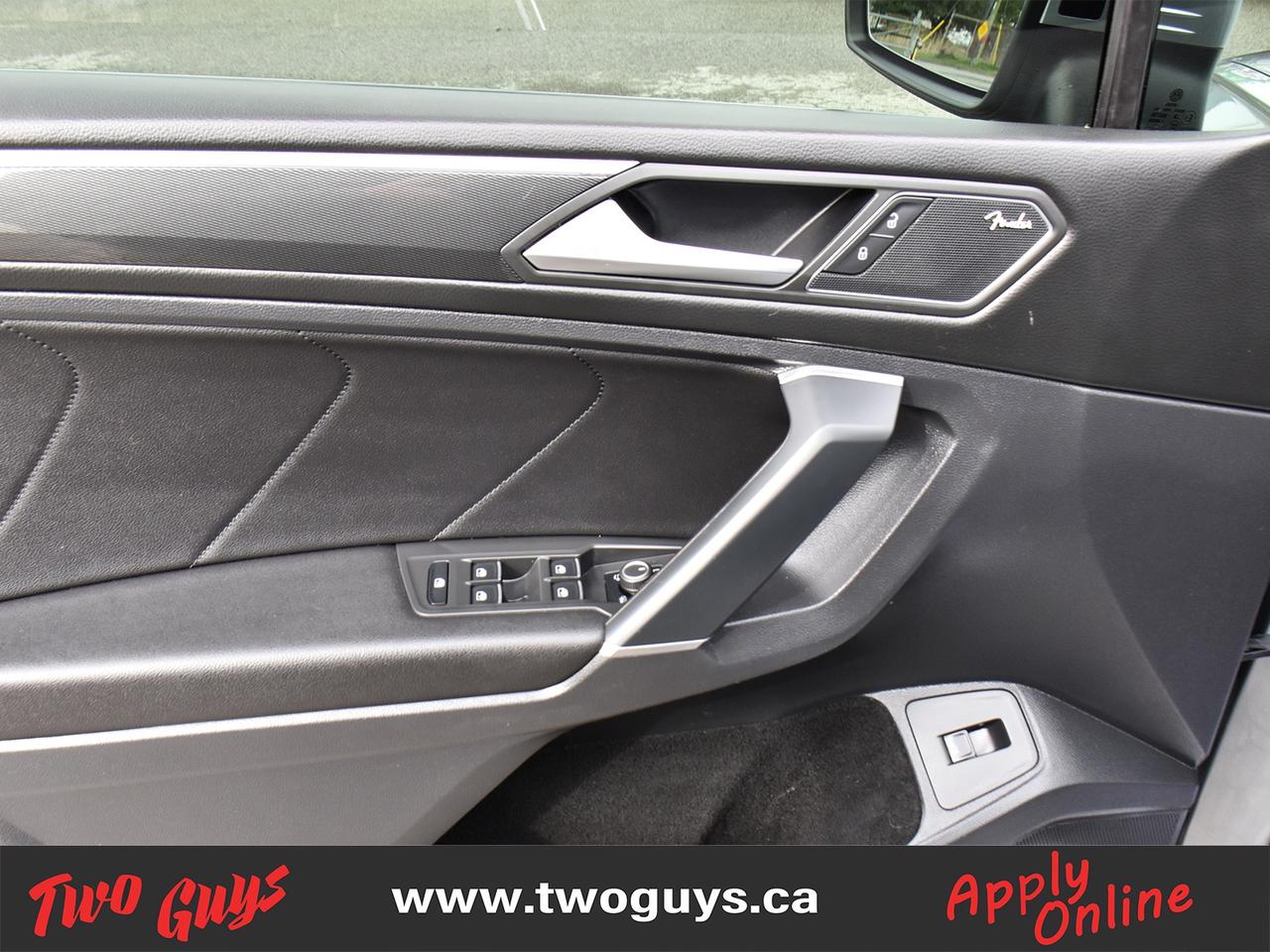 2020 Volkswagen Tiguan Highline 2.0L AWD   R-Line  Leather   Panoroof   N Photo