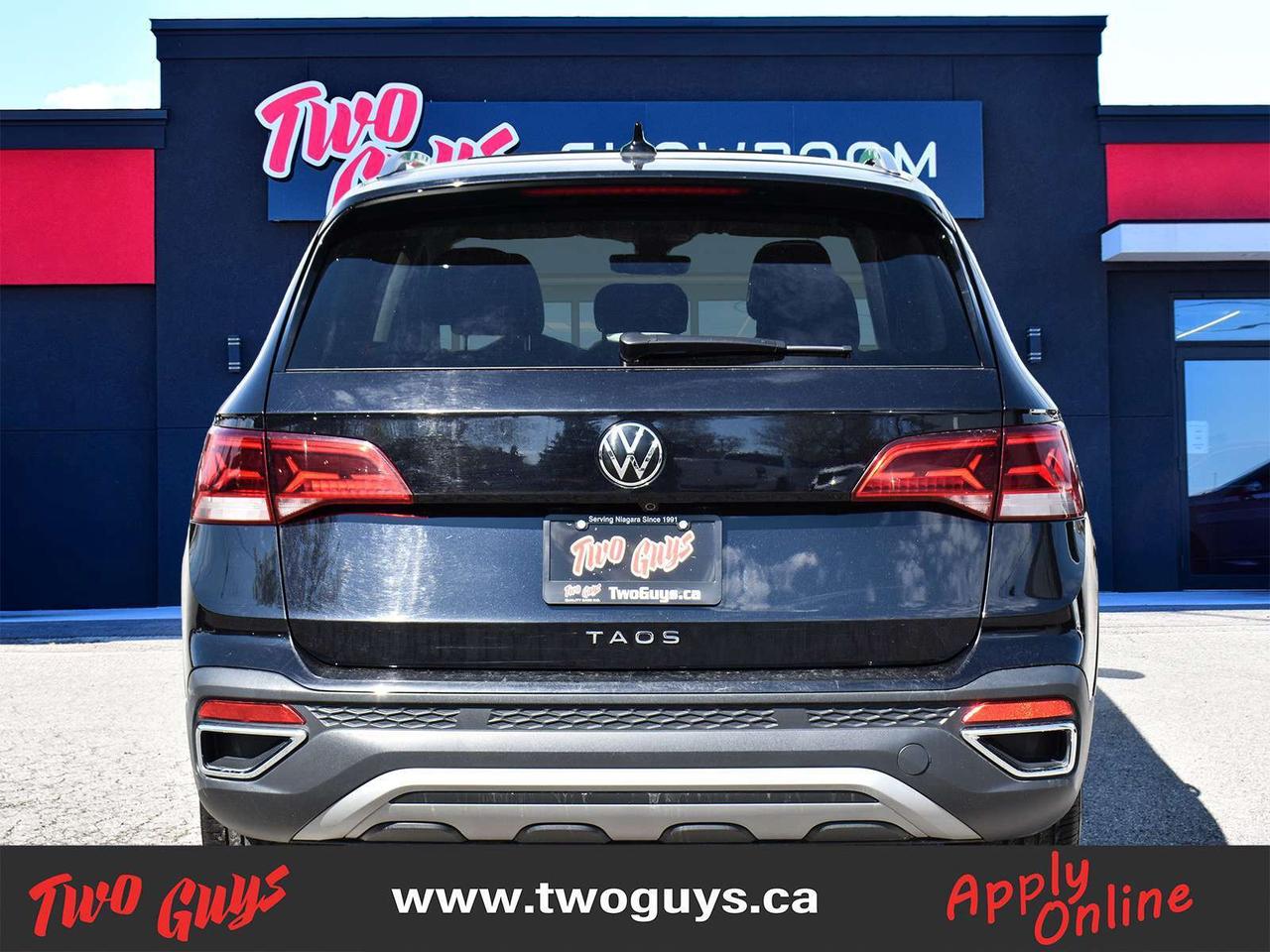 2024 Volkswagen Taos Comfortline FWD Panoroof Back Up Camera Photo
