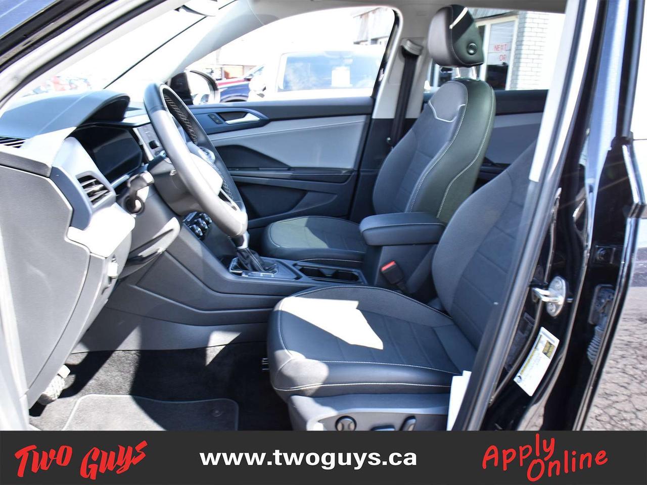 2024 Volkswagen Taos Comfortline FWD Panoroof Back Up Camera Photo