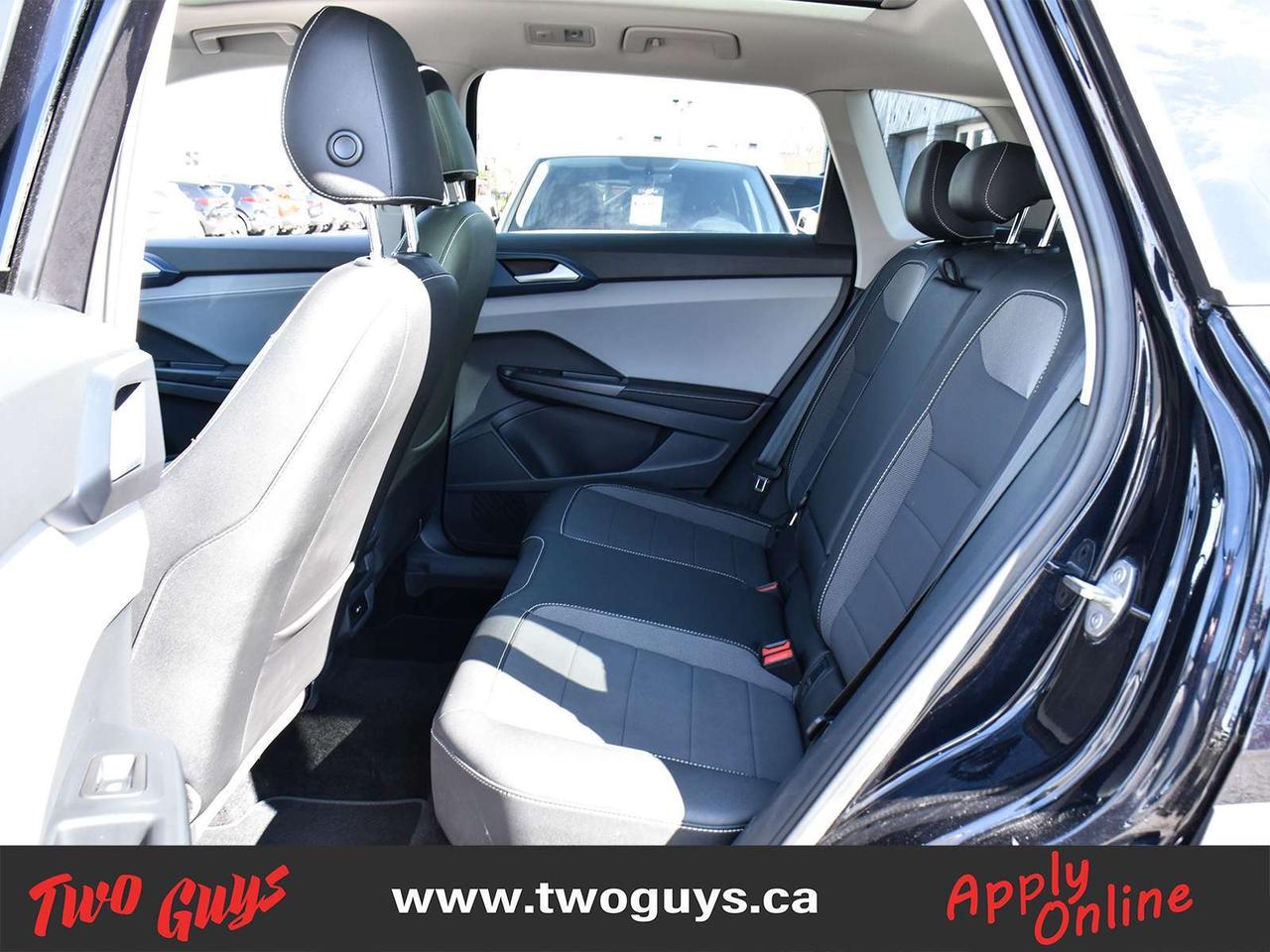 2024 Volkswagen Taos Comfortline FWD Panoroof Back Up Camera Photo