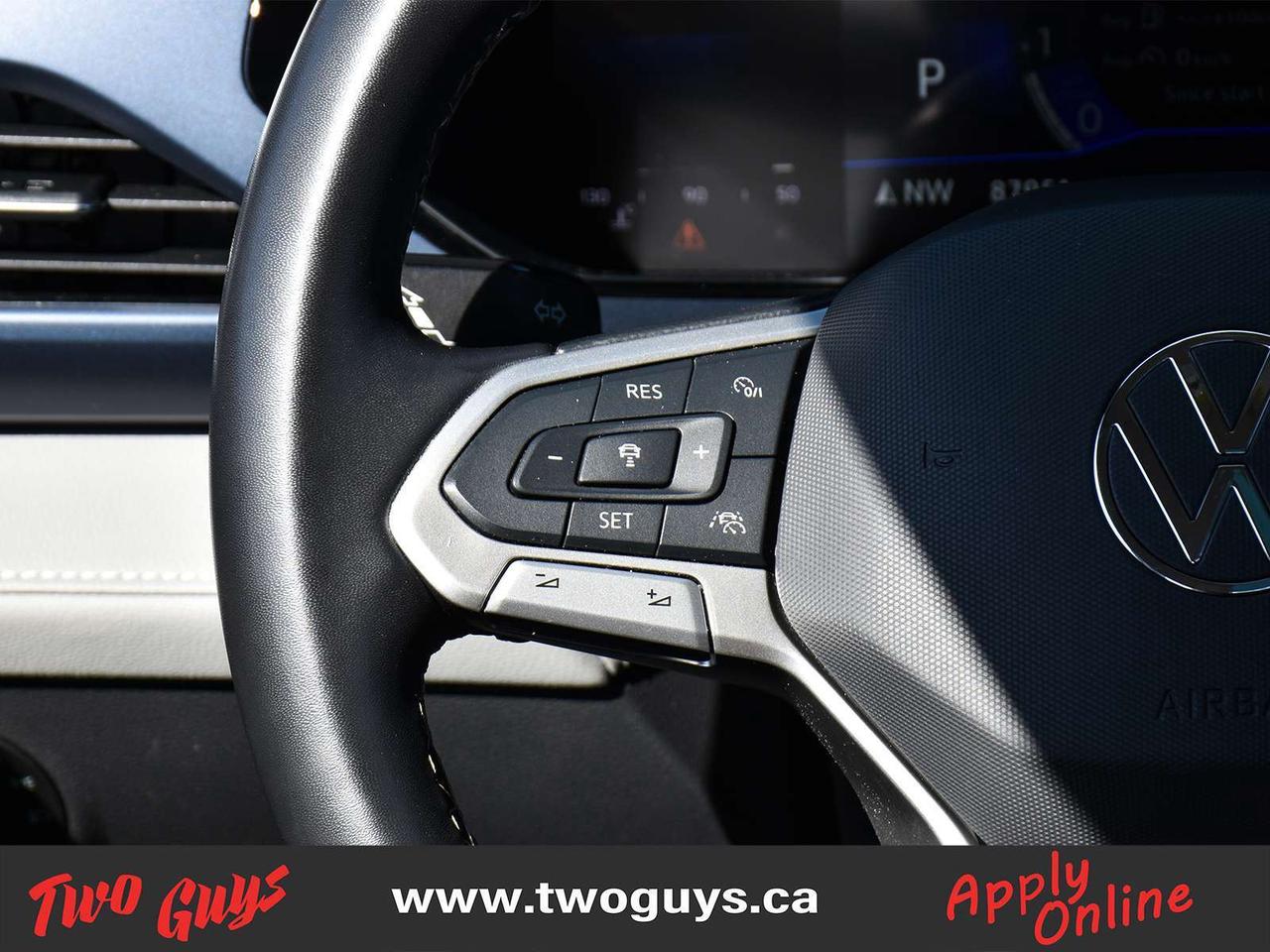 2024 Volkswagen Taos Comfortline FWD Panoroof Back Up Camera Photo