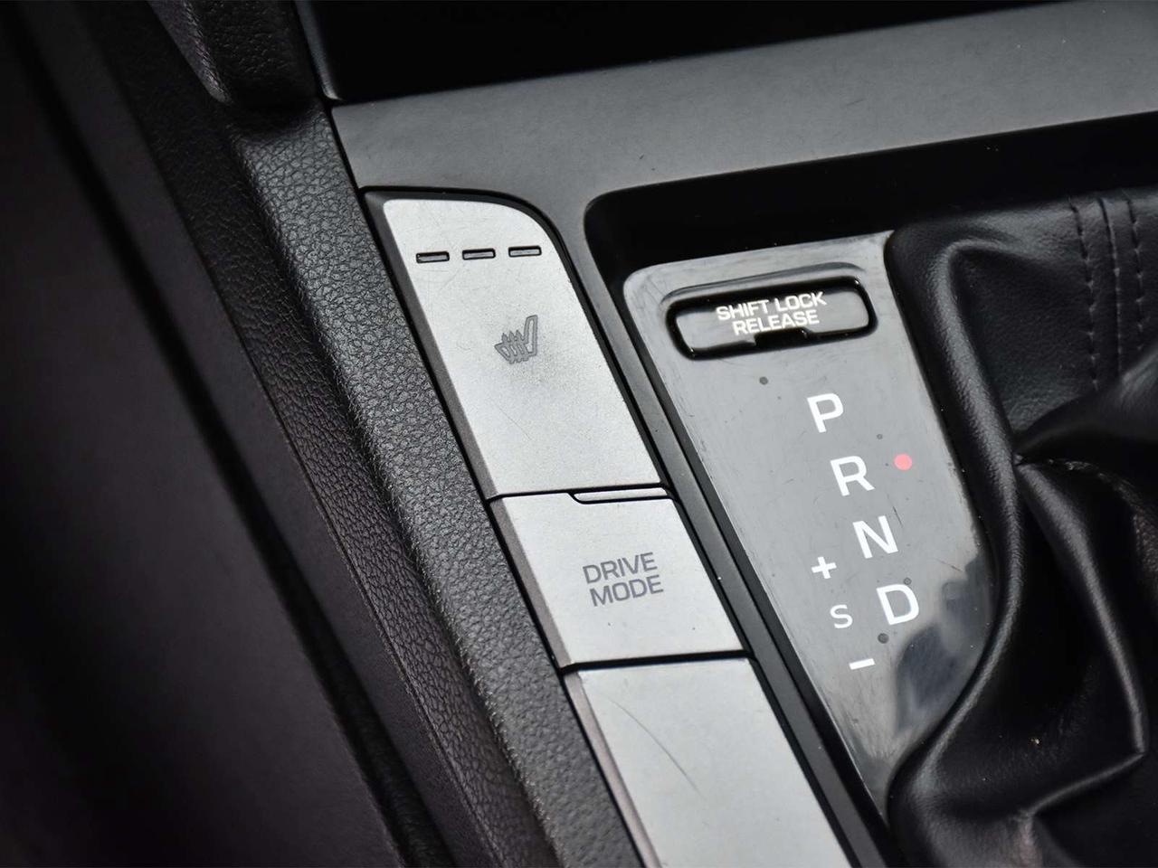 2019 Hyundai Elantra Essential ~Heated Seats ~Bluetooth ~Camera ~A/C Photo