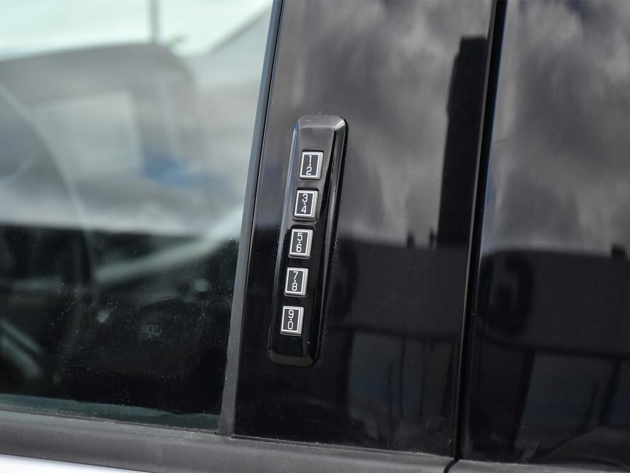 2022 Ford F-150 XLT SuperCrew 4x4 ~Nav ~Blind Spot ~Bluetooth ~Cam Photo
