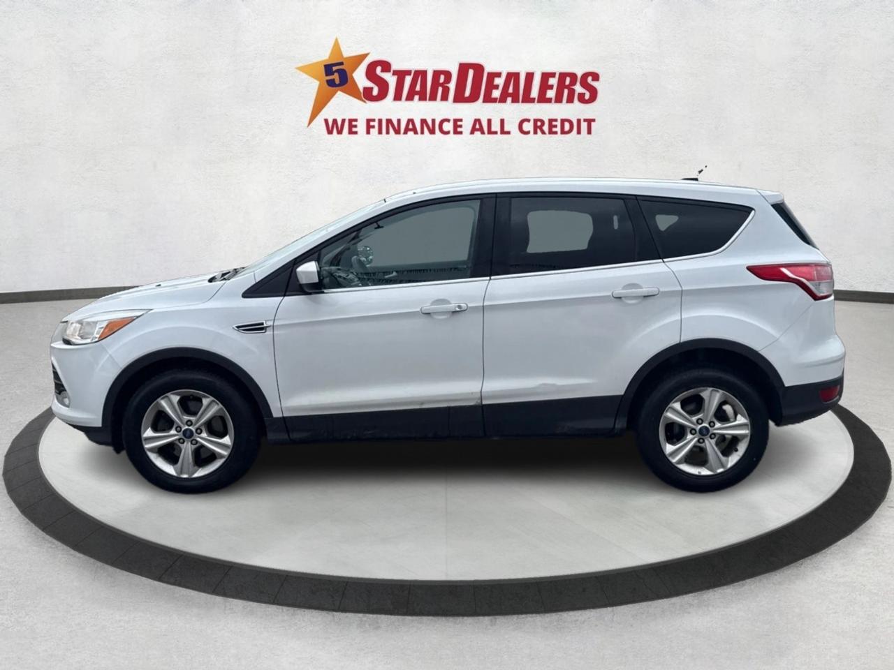 2013 Ford Escape AWD HEATED SEATS MUST SEE WE FINANCE ALL CREDIT Photo3