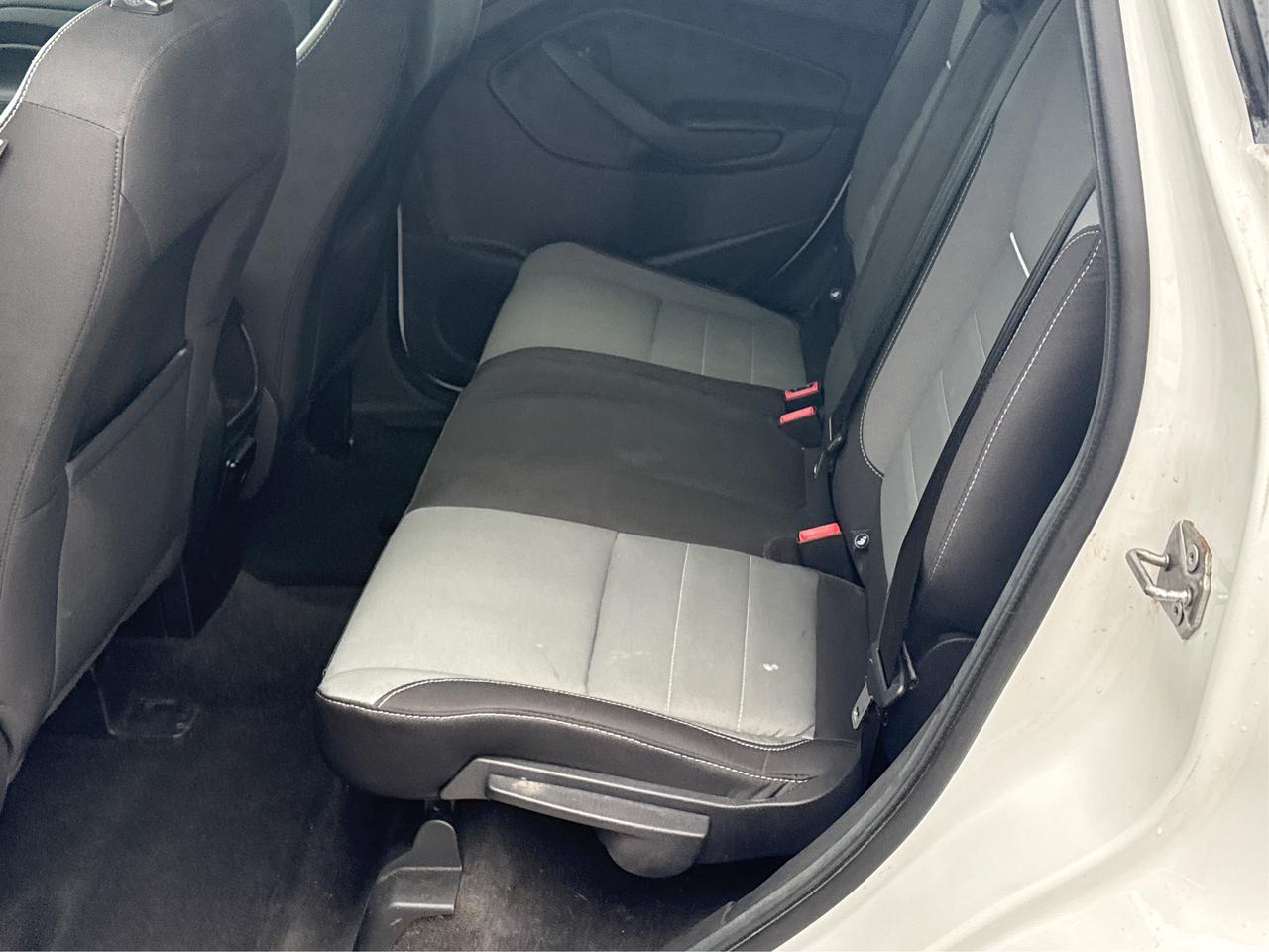 2013 Ford Escape AWD HEATED SEATS MUST SEE WE FINANCE ALL CREDIT Photo