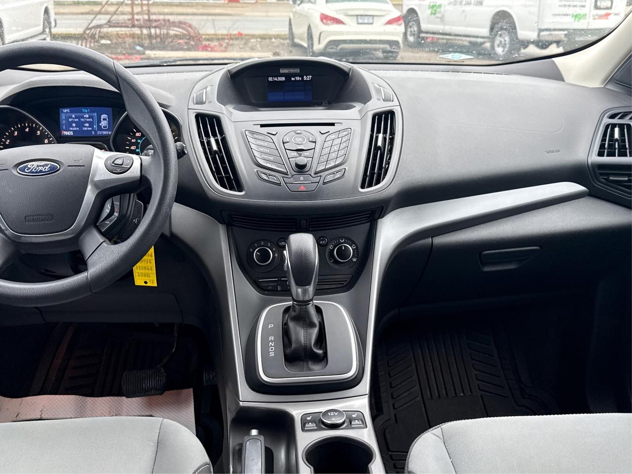 2013 Ford Escape AWD HEATED SEATS MUST SEE WE FINANCE ALL CREDIT Photo