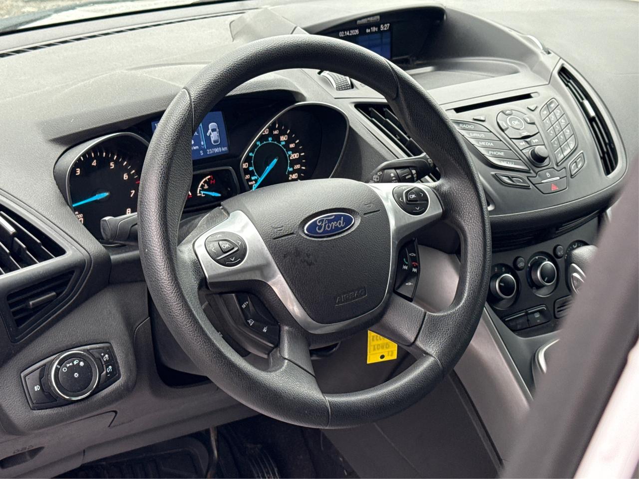 2013 Ford Escape AWD HEATED SEATS MUST SEE WE FINANCE ALL CREDIT Photo
