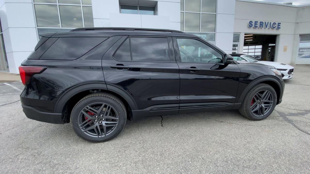 2026 Ford Explorer ST Photo