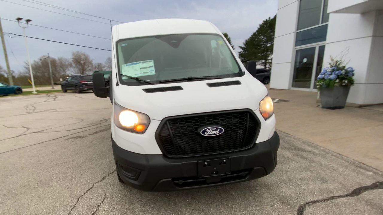 2026 Ford Transit Sliding Pass 148 Photo