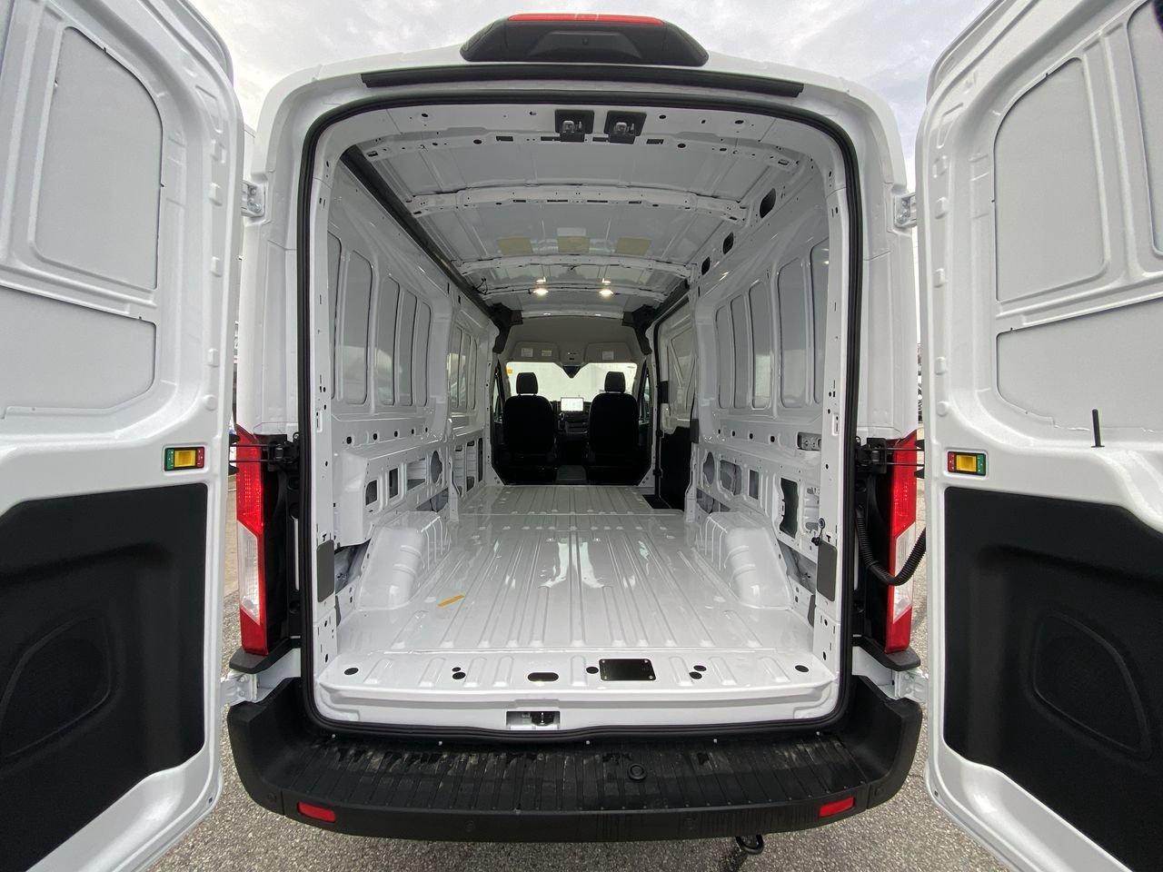 2026 Ford Transit Sliding Pass 148 Photo