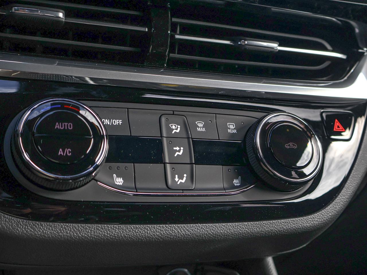 2026 Buick Envista Sport Touring Photo