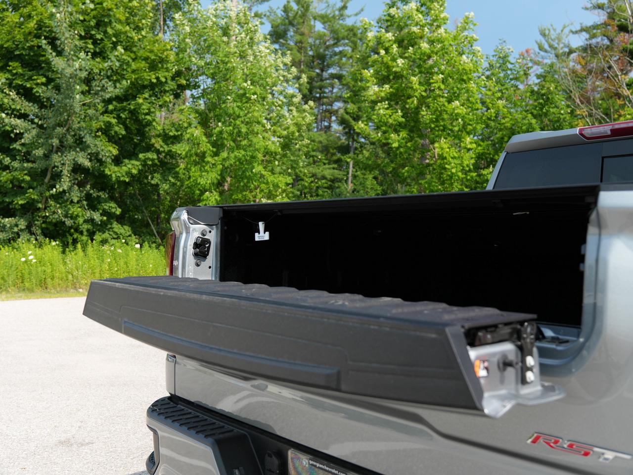 2026 Chevrolet Silverado 1500 RST Photo