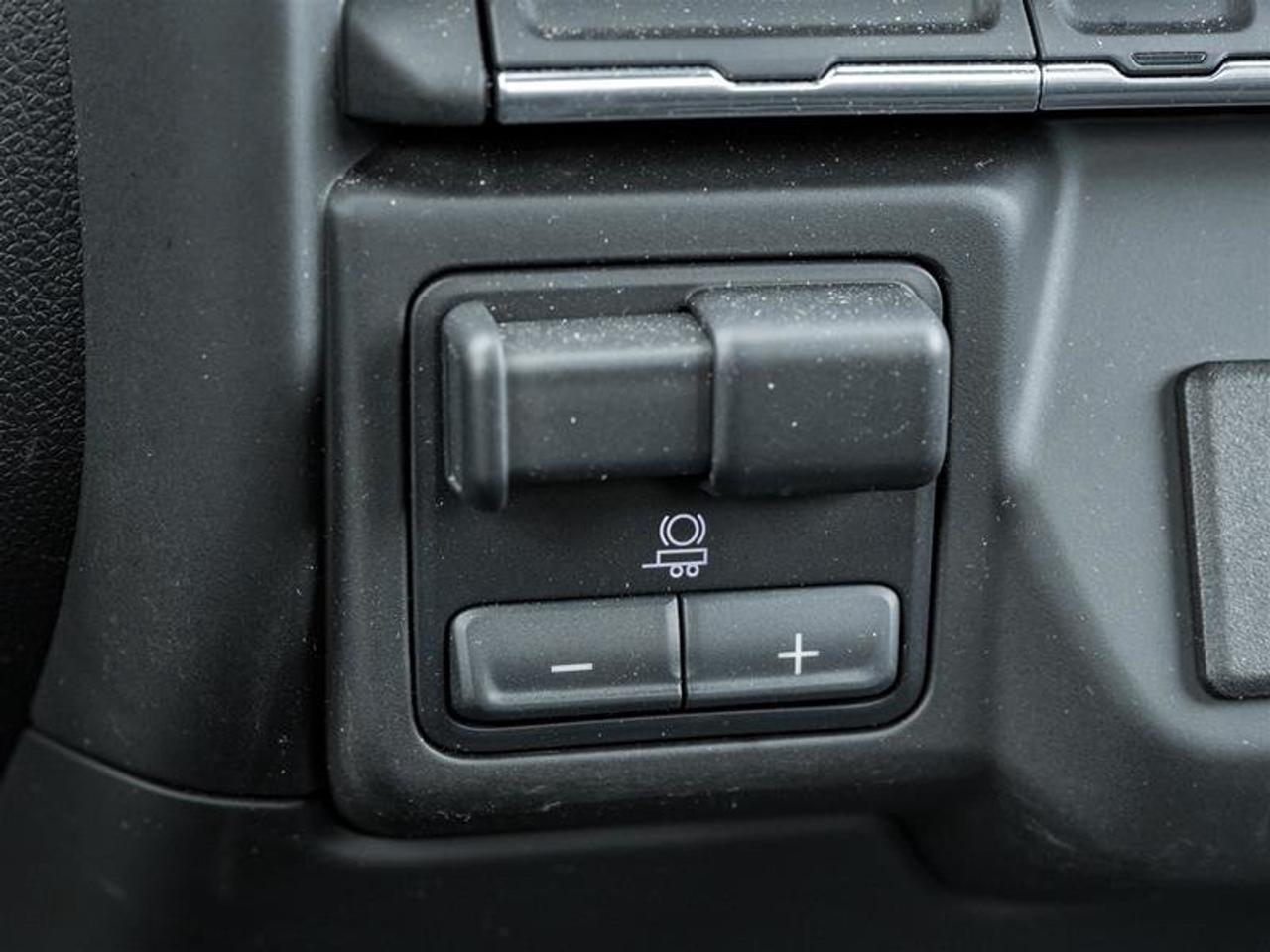 2024 GMC SIERRA 2500HD 4WD Regular Cab Long Box Pro Photo