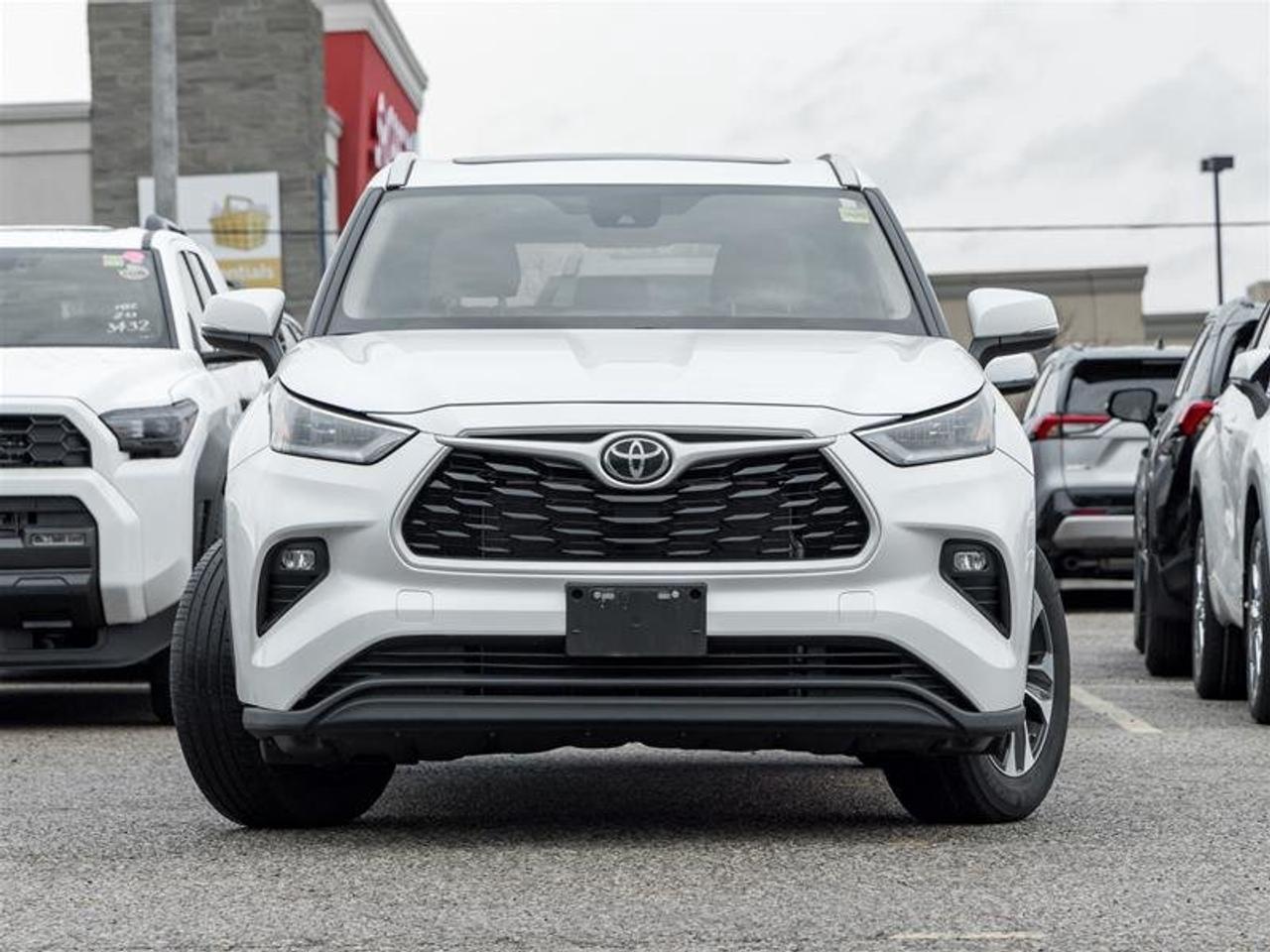 2022 Toyota Highlander XLE AWD Pano Sunroof | Heated Seats | Backup Cam | XLE Photo