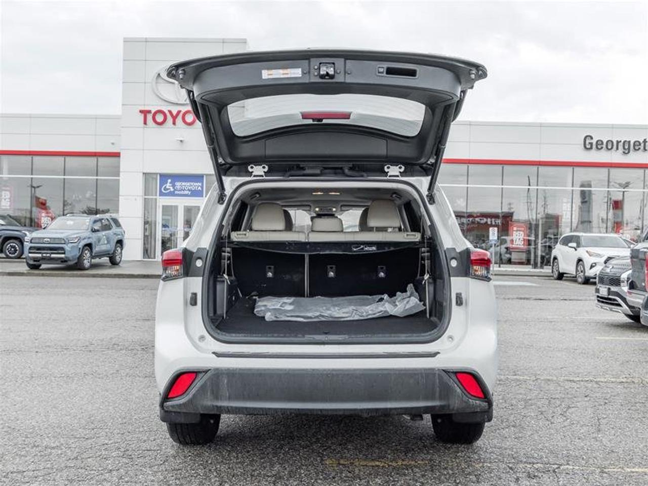 2022 Toyota Highlander XLE AWD Pano Sunroof | Heated Seats | Backup Cam | XLE Photo