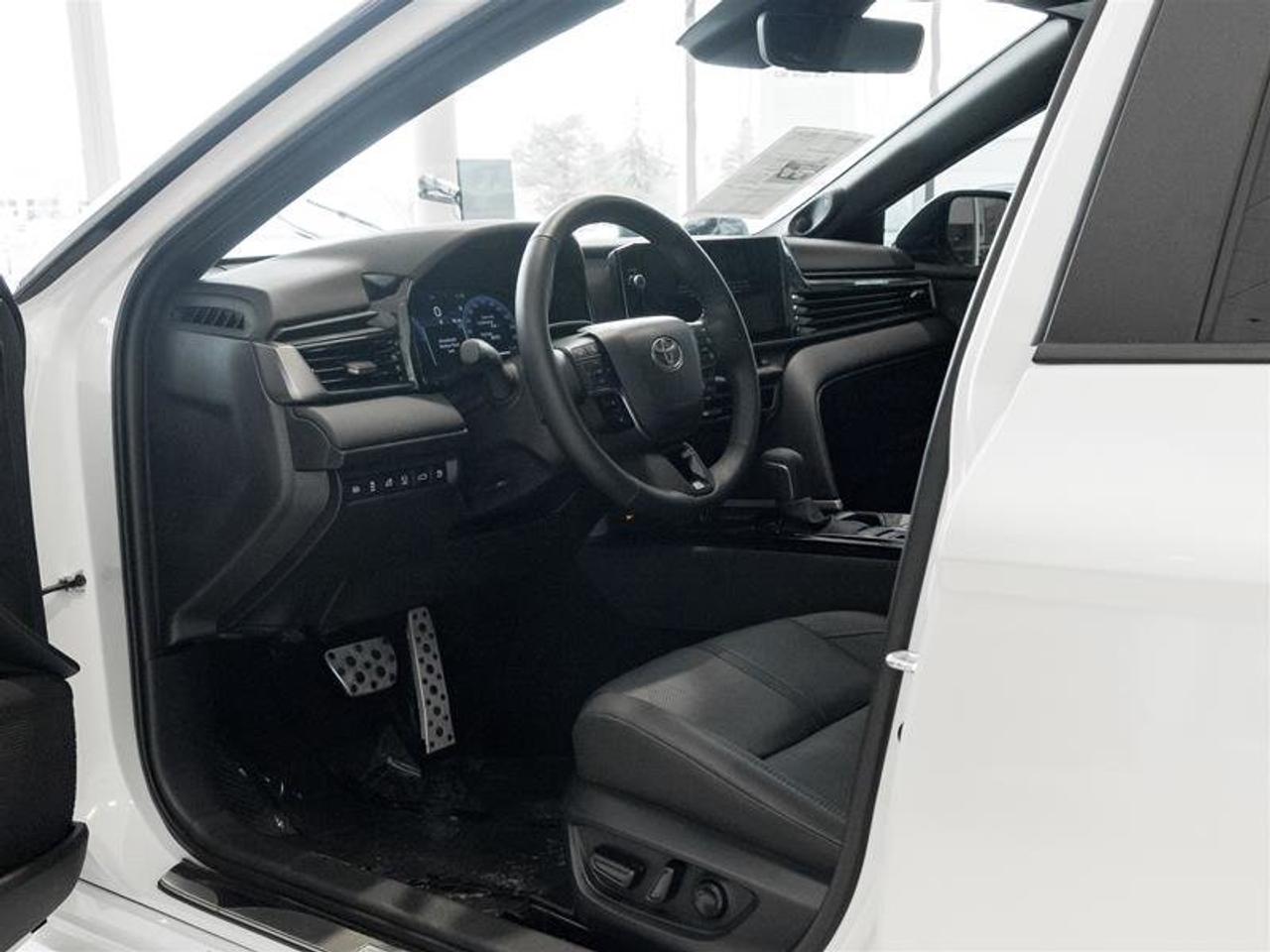2026 Toyota Camry Hybrid XSE AWD Sunroof | Navi | Backup Cam | Heated Seats | Wireless Charging | XSE Photo