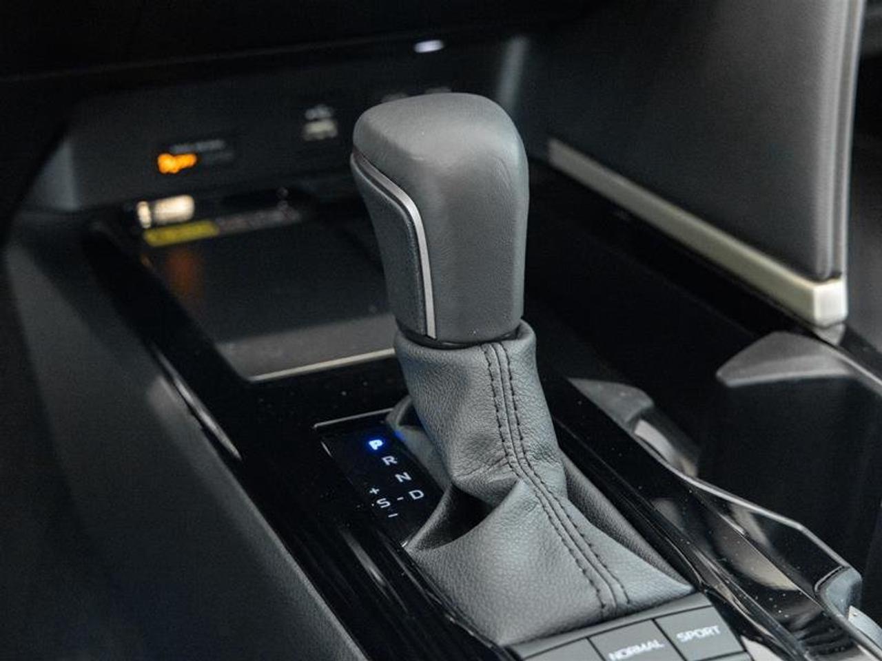 2026 Toyota Camry Hybrid XSE AWD Sunroof | Navi | Backup Cam | Heated Seats | Wireless Charging | XSE Photo