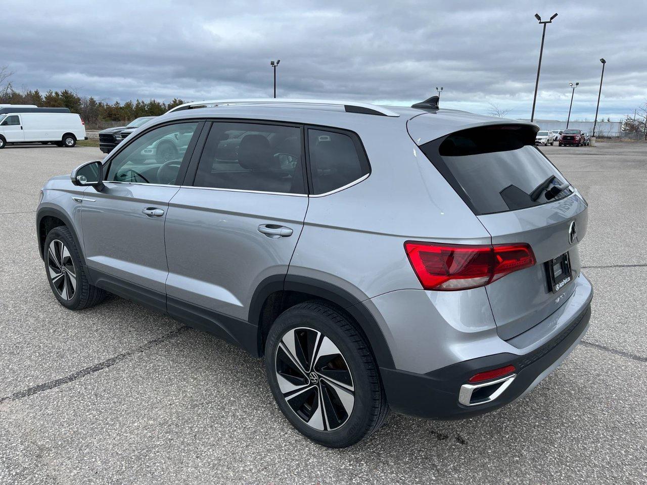 2024 Volkswagen Taos Comfortline 4Motion Photo