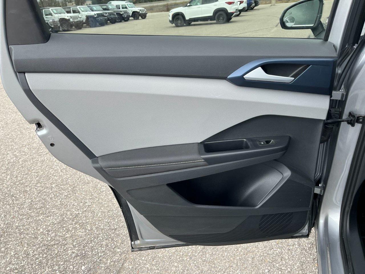 2024 Volkswagen Taos Comfortline 4Motion Photo