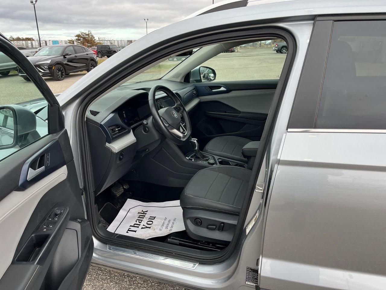 2024 Volkswagen Taos Comfortline 4Motion Photo
