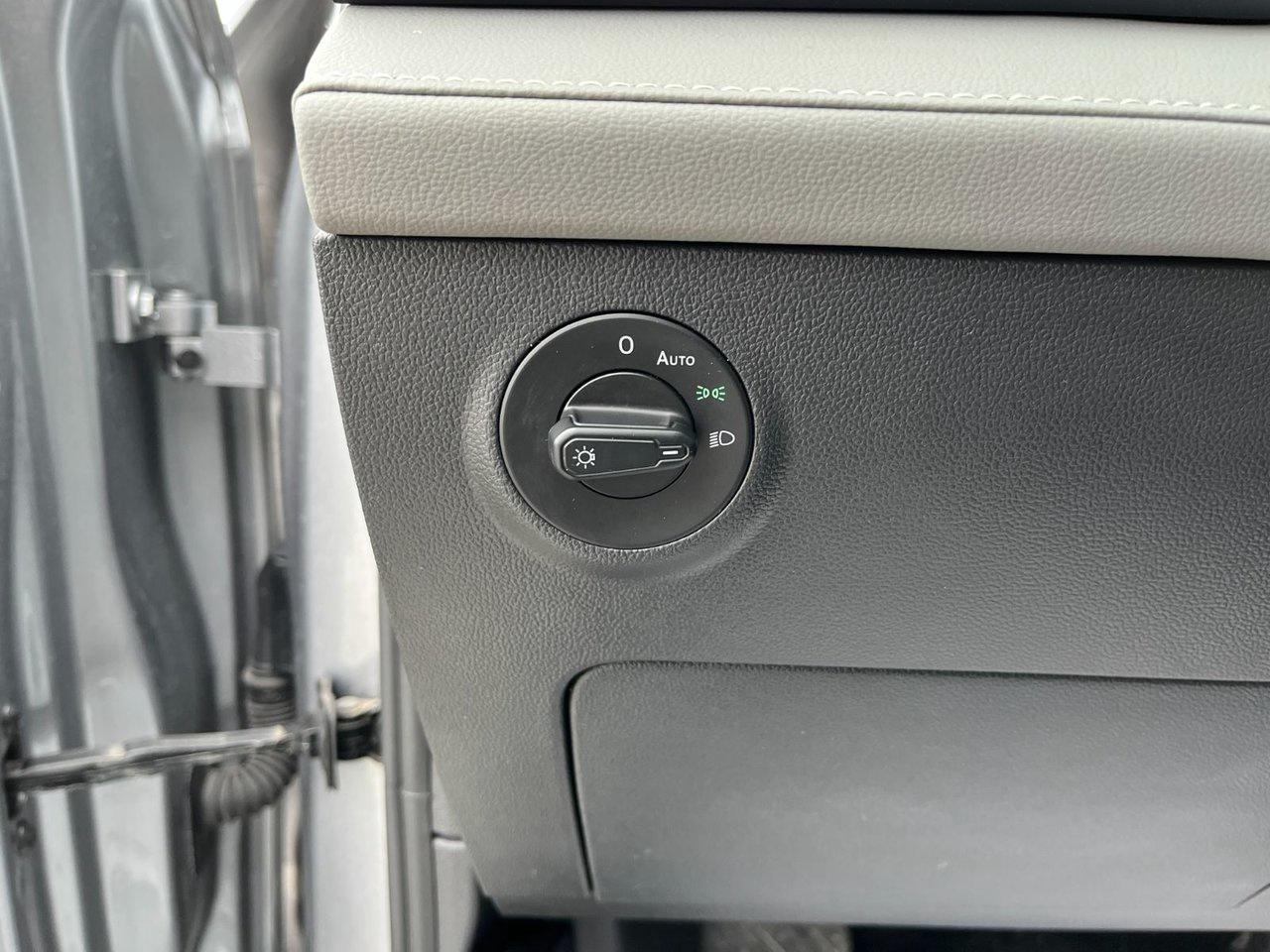 2024 Volkswagen Taos Comfortline 4Motion Photo