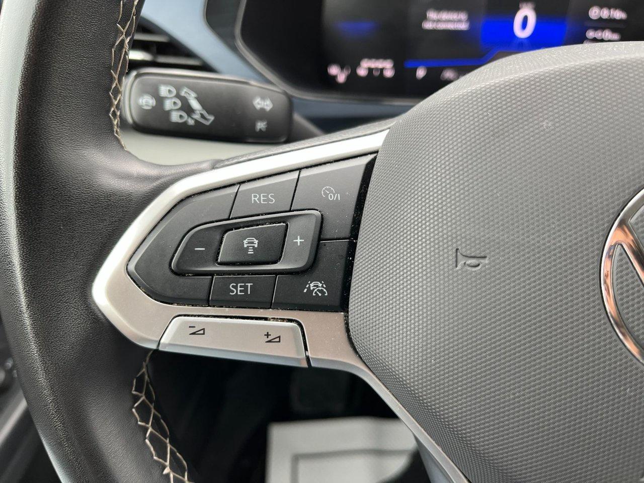 2024 Volkswagen Taos Comfortline 4Motion Photo