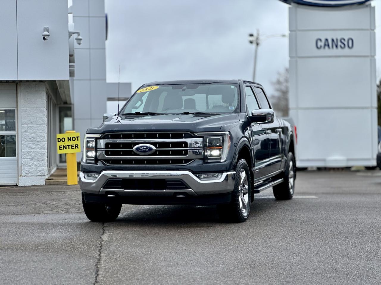 2021 Ford F-150 LARIAT 4WD SUPERCREW 6.5' Photo2