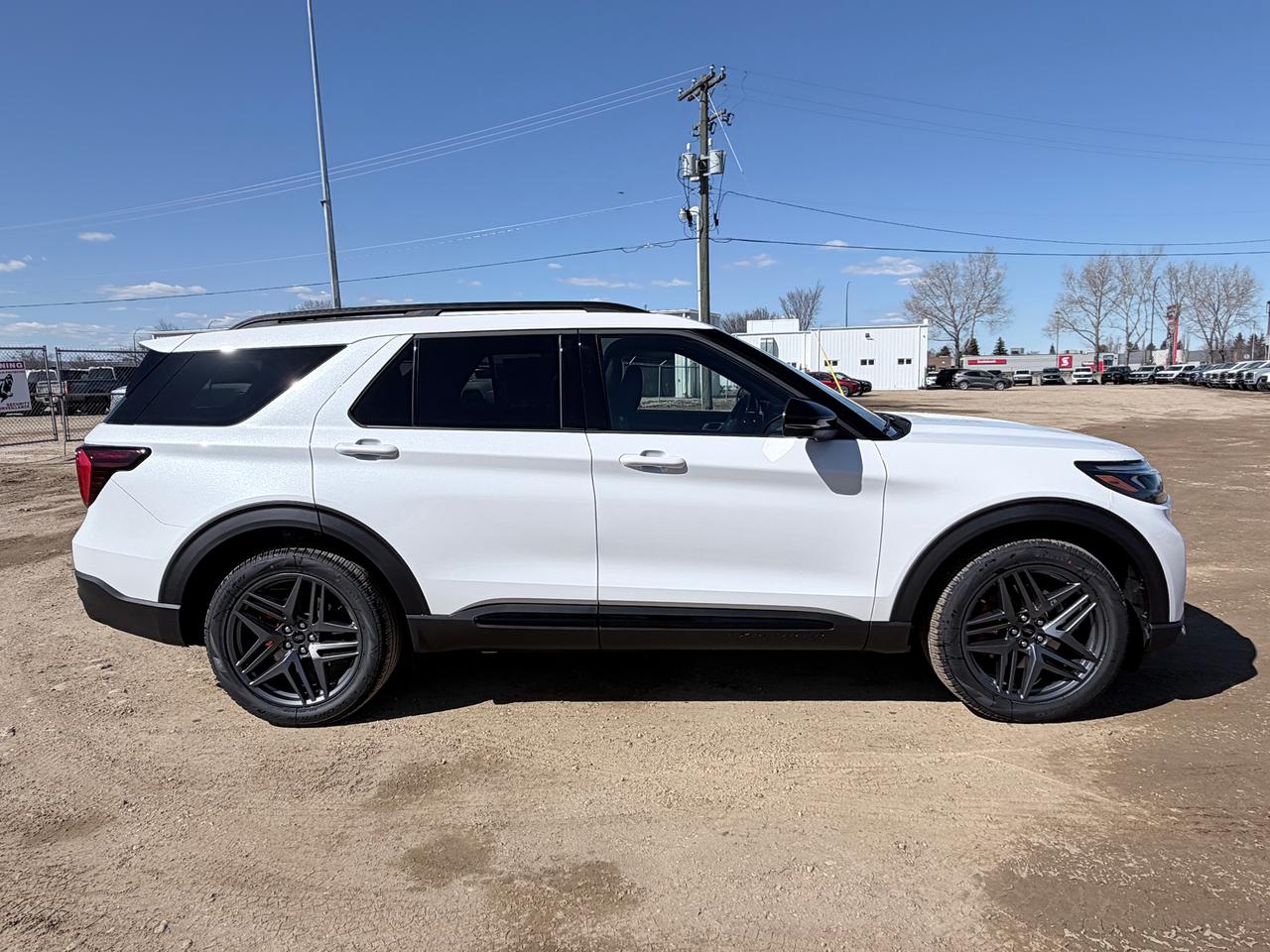 2026 Ford Explorer ST Photo1