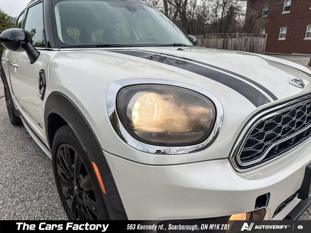 2018 MINI Cooper Countryman S ALL4 Apple CarPlay / Camera / Loaded! Photo