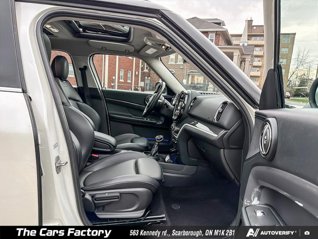 2018 MINI Cooper Countryman S ALL4 Apple CarPlay / Camera / Loaded! Photo