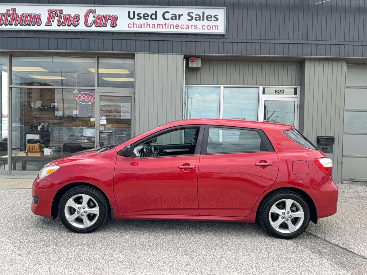 2014 Toyota Matrix  - Photo #3