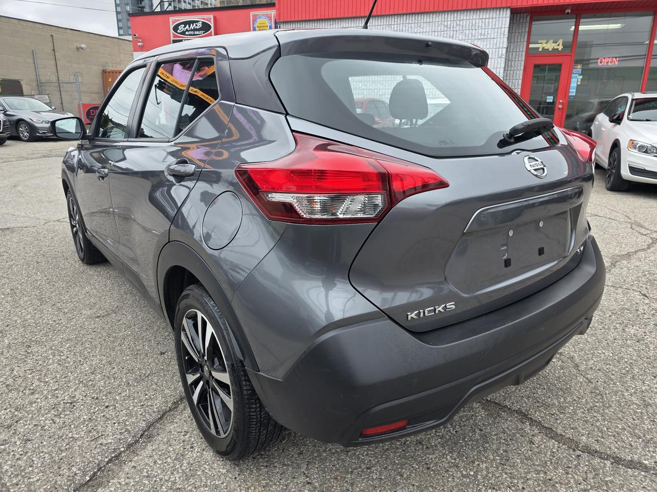 2019 Nissan Kicks SV Photo