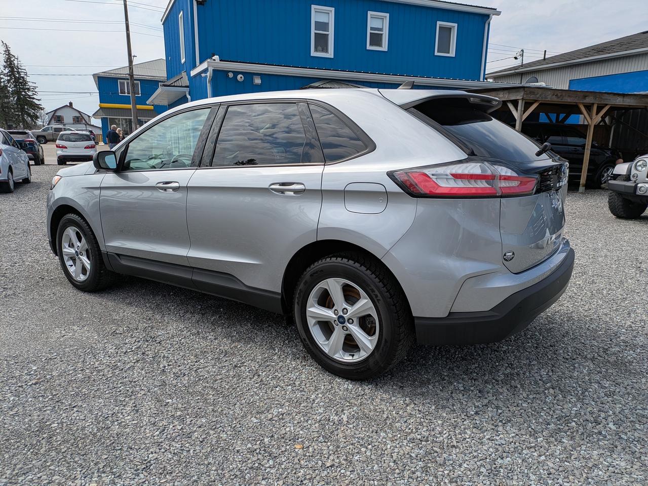 2022 Ford Edge SE AWD Photo2