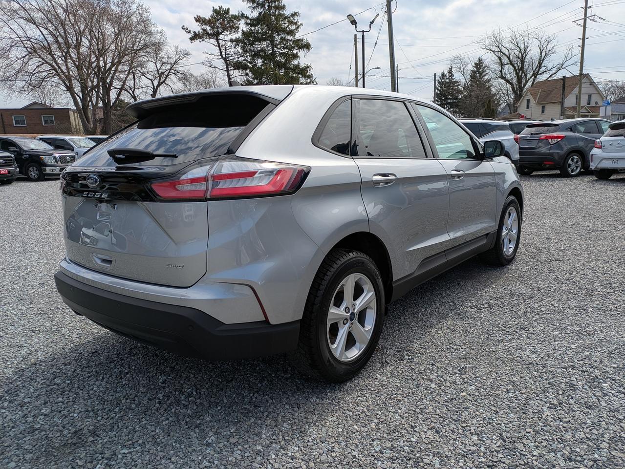 2022 Ford Edge SE AWD Photo4