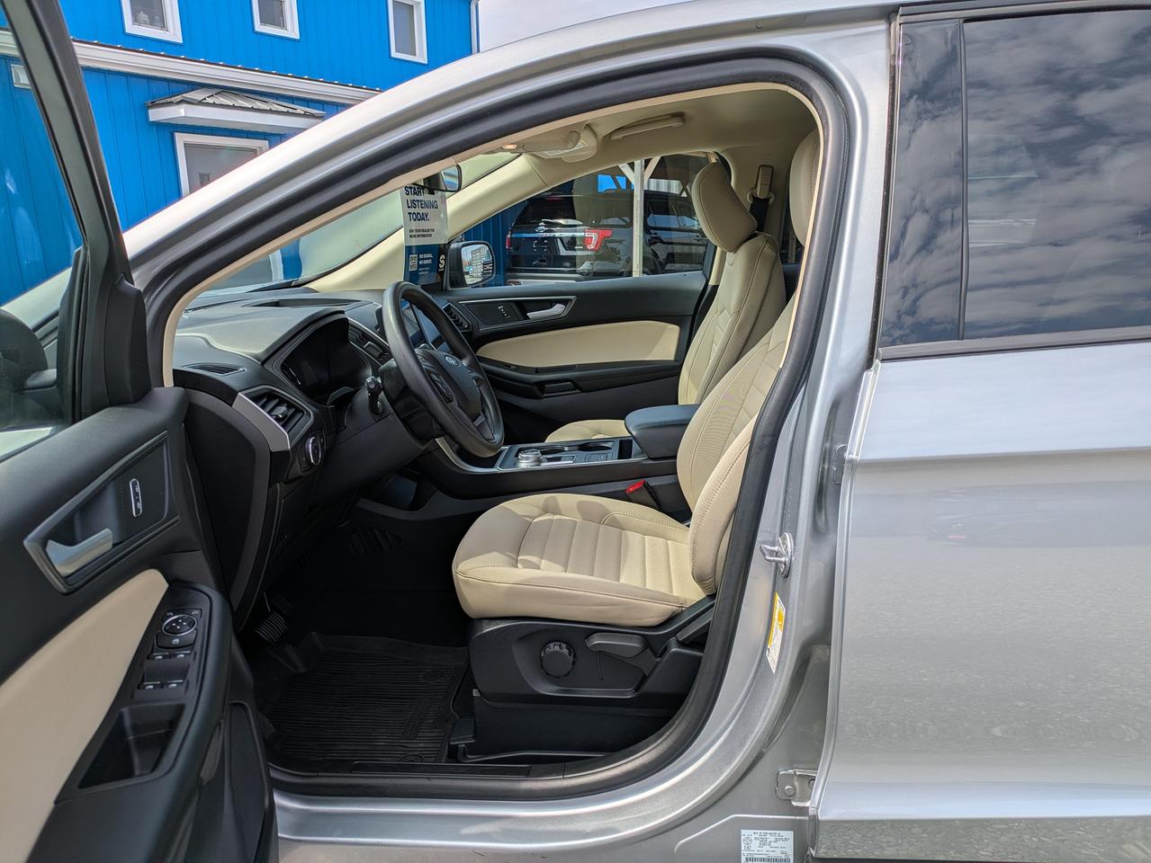 2022 Ford Edge SE AWD Photo