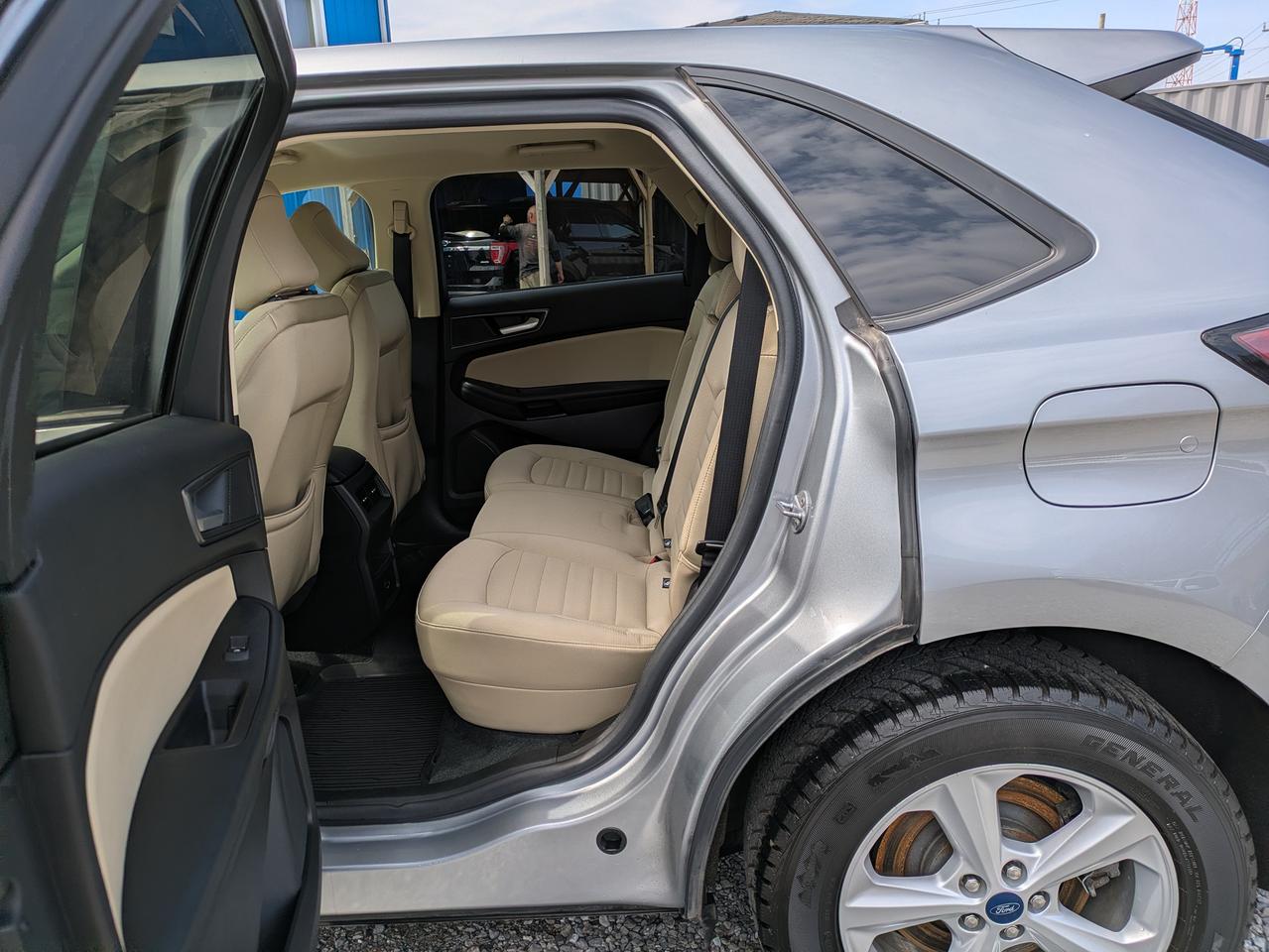2022 Ford Edge SE AWD Photo