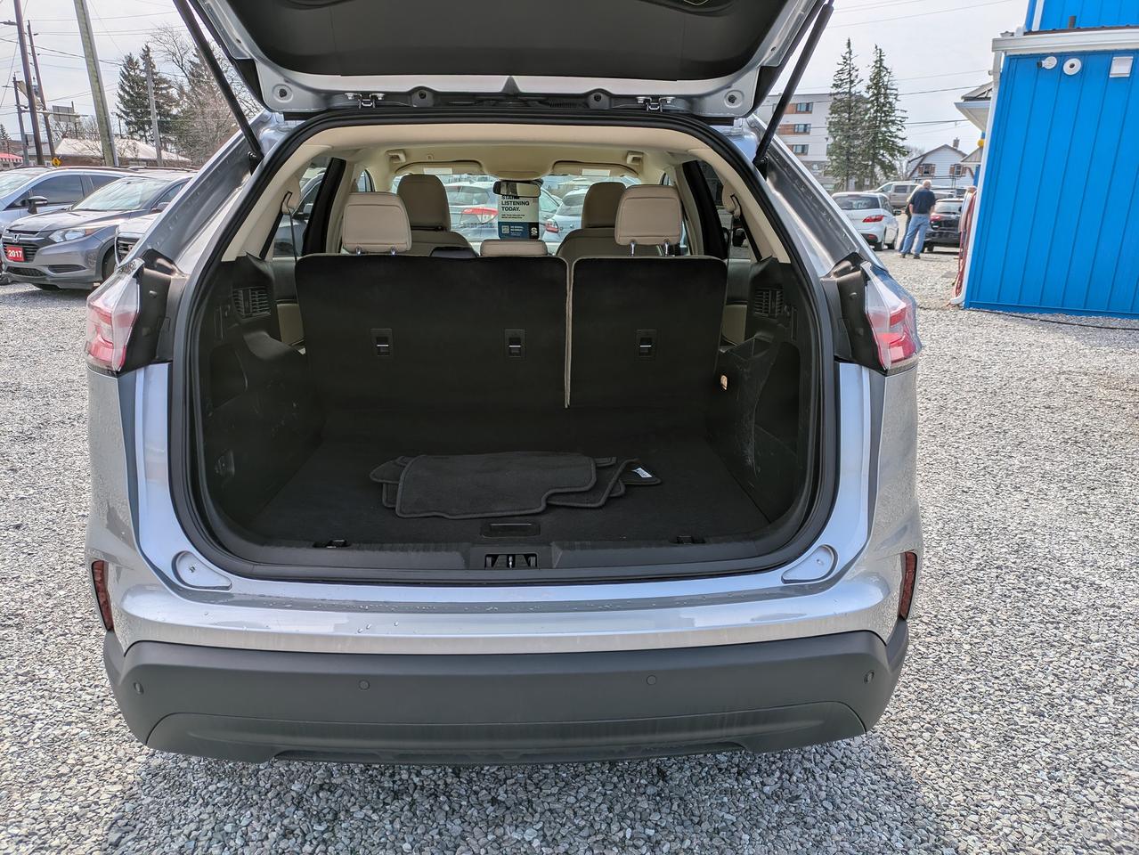 2022 Ford Edge SE AWD Photo
