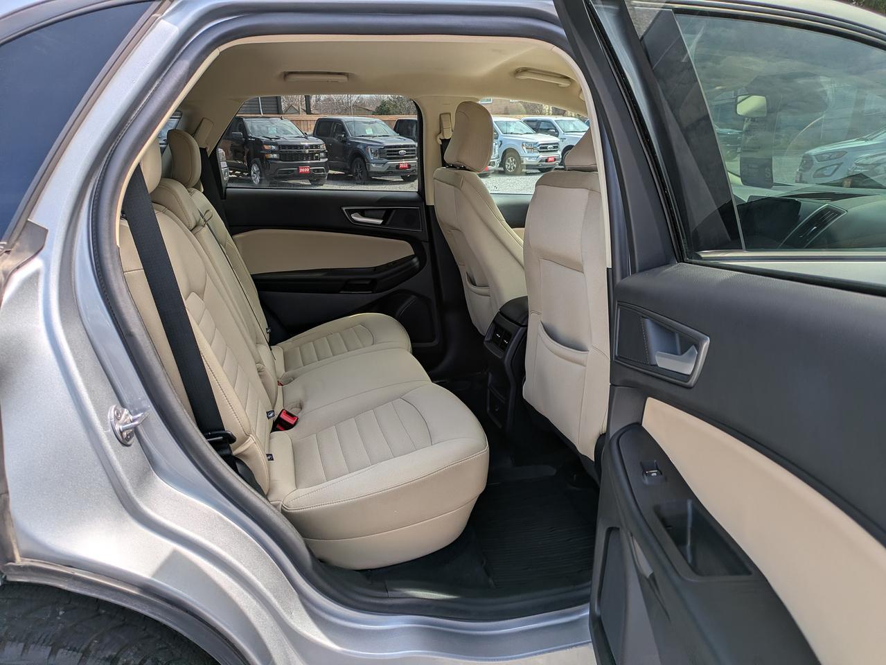 2022 Ford Edge SE AWD Photo