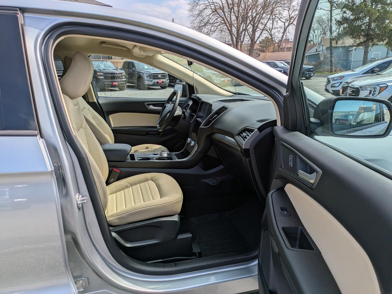 2022 Ford Edge SE AWD Photo