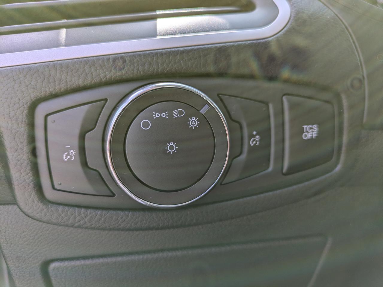 2022 Ford Edge SE AWD Photo