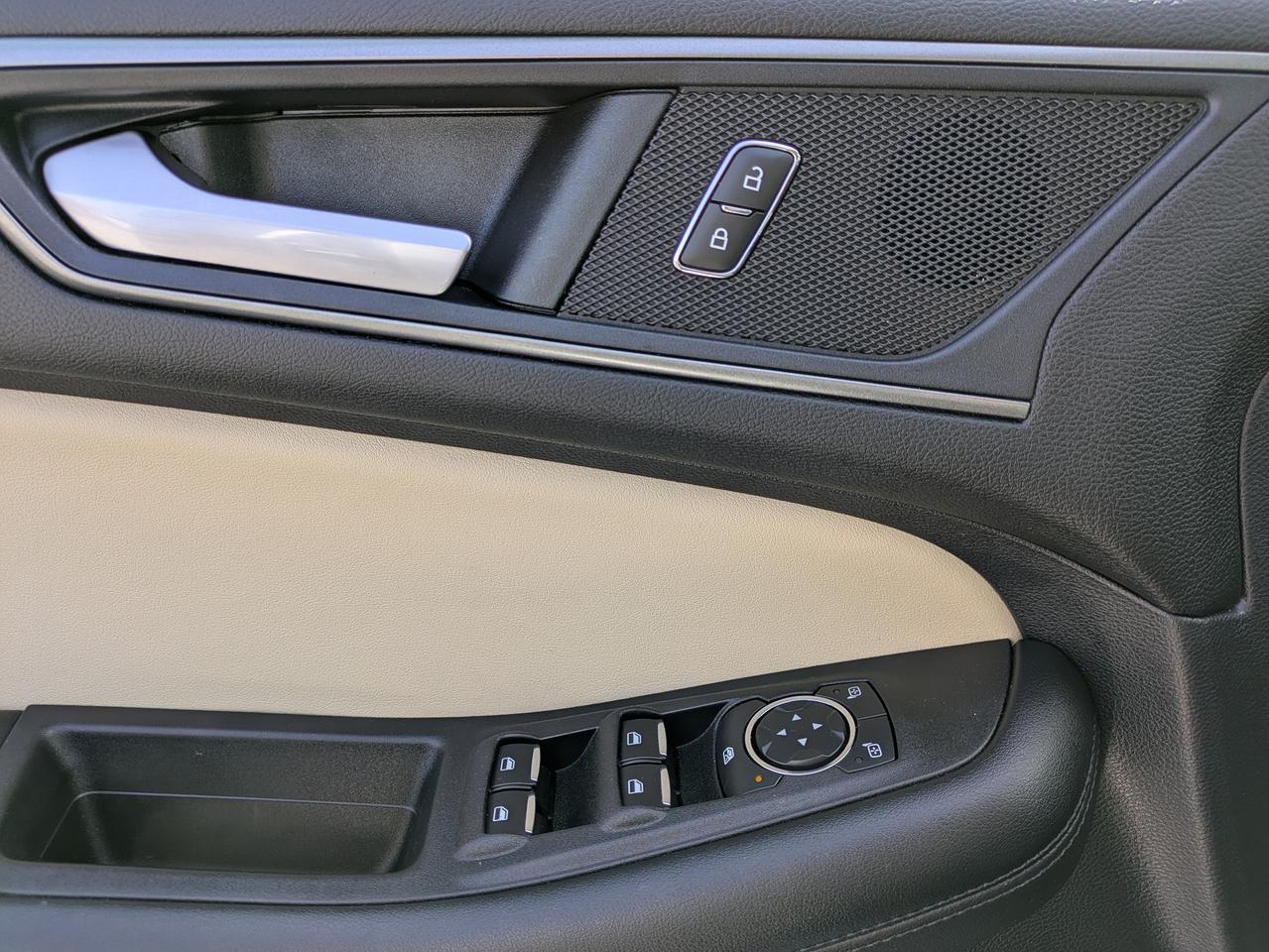 2022 Ford Edge SE AWD Photo