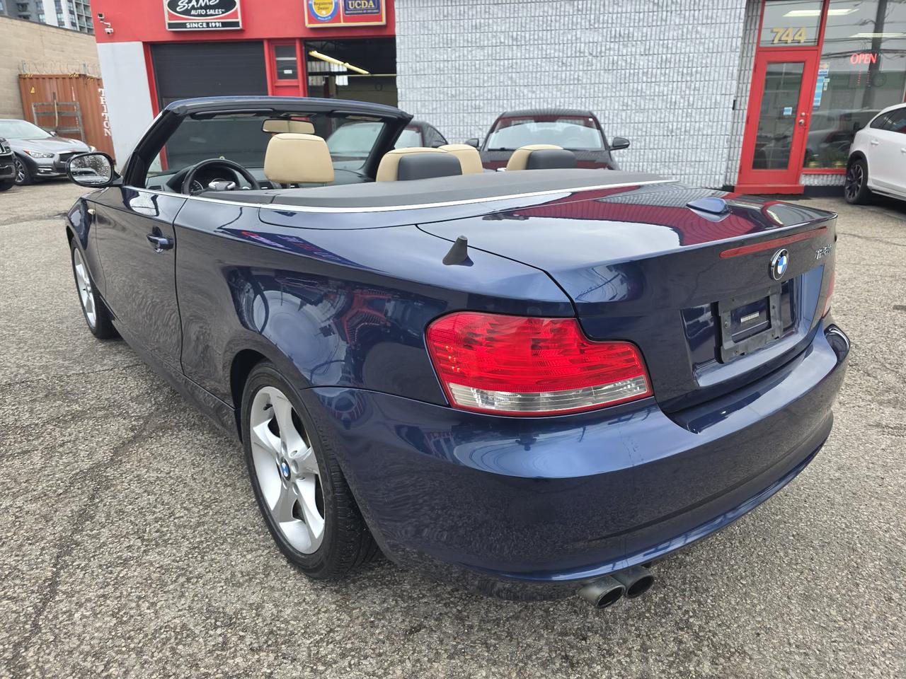 2011 BMW 1 Series 128i Convertible Photo