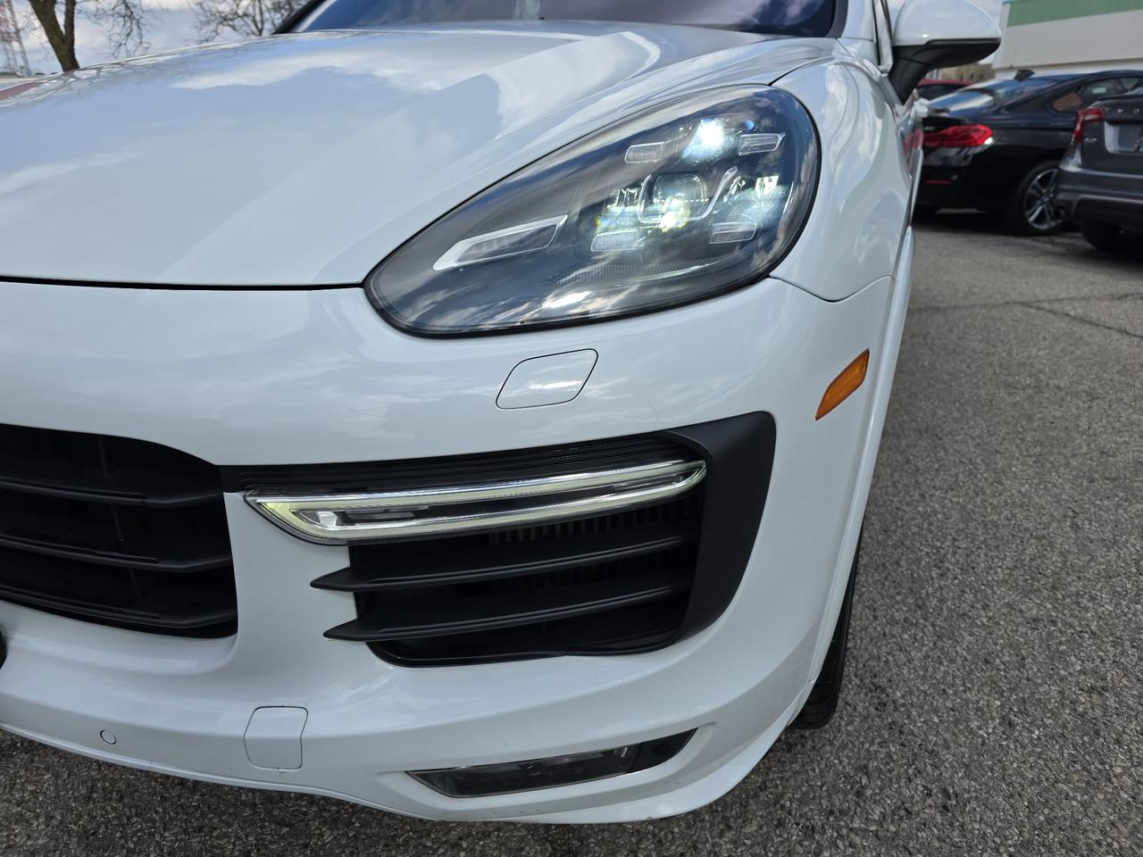 2016 Porsche Cayenne GTS AWD Photo