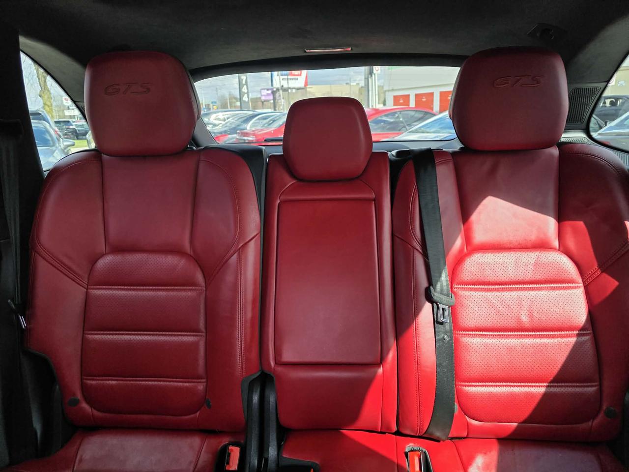 2016 Porsche Cayenne GTS AWD Photo