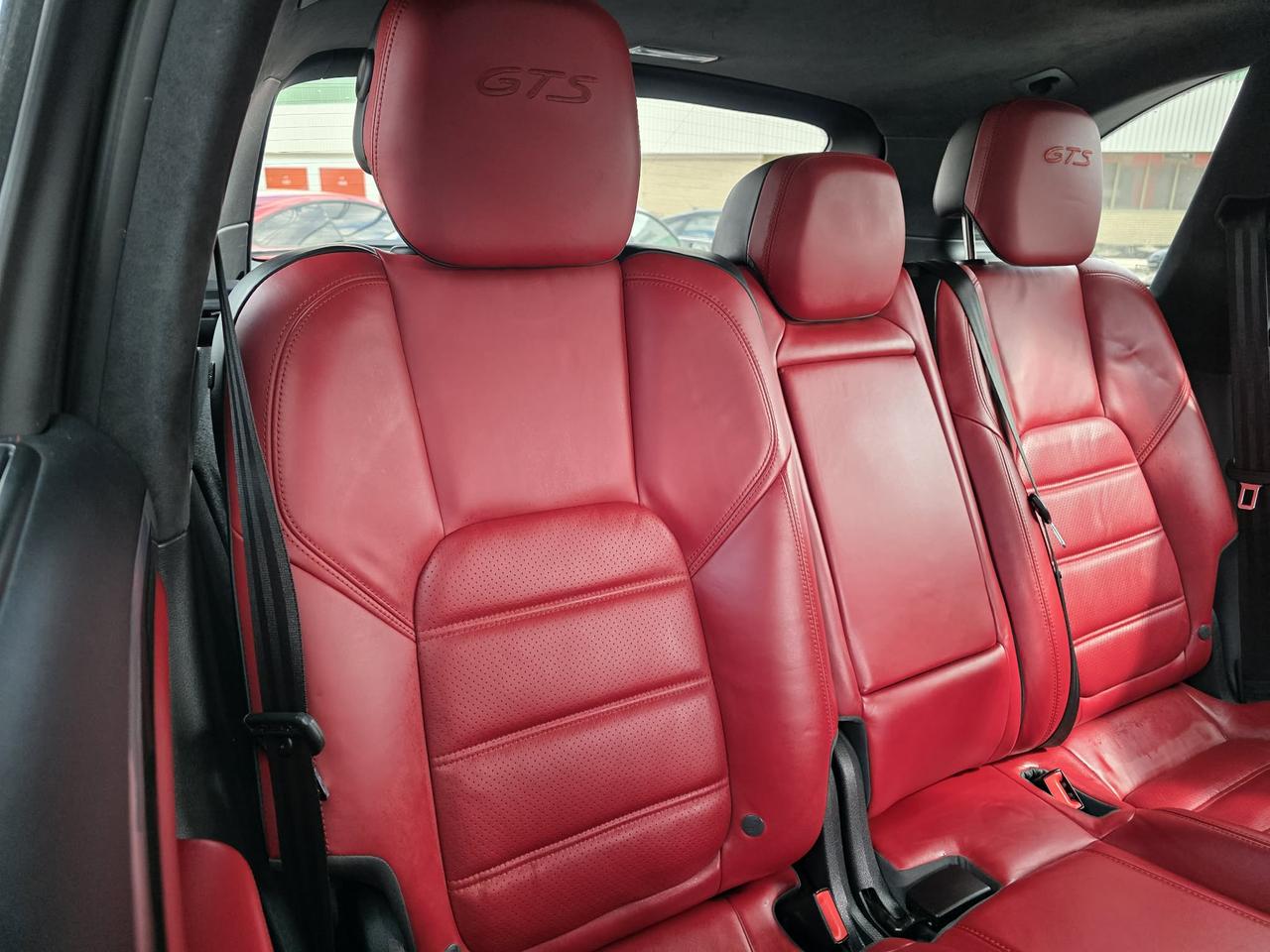 2016 Porsche Cayenne GTS AWD Photo