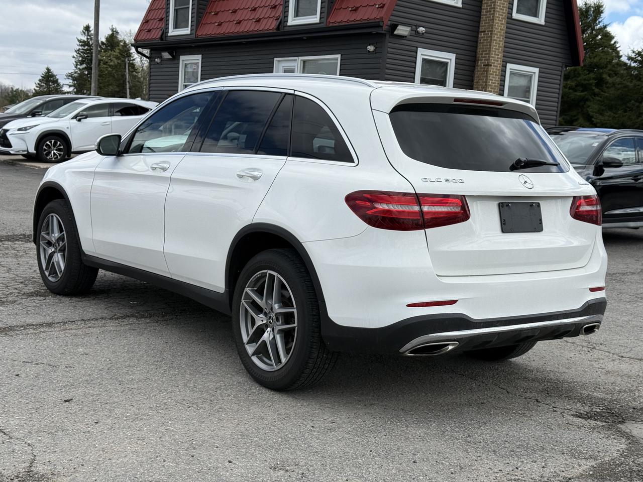 2018 Mercedes-Benz GLC-Class GLC 300 Photo4