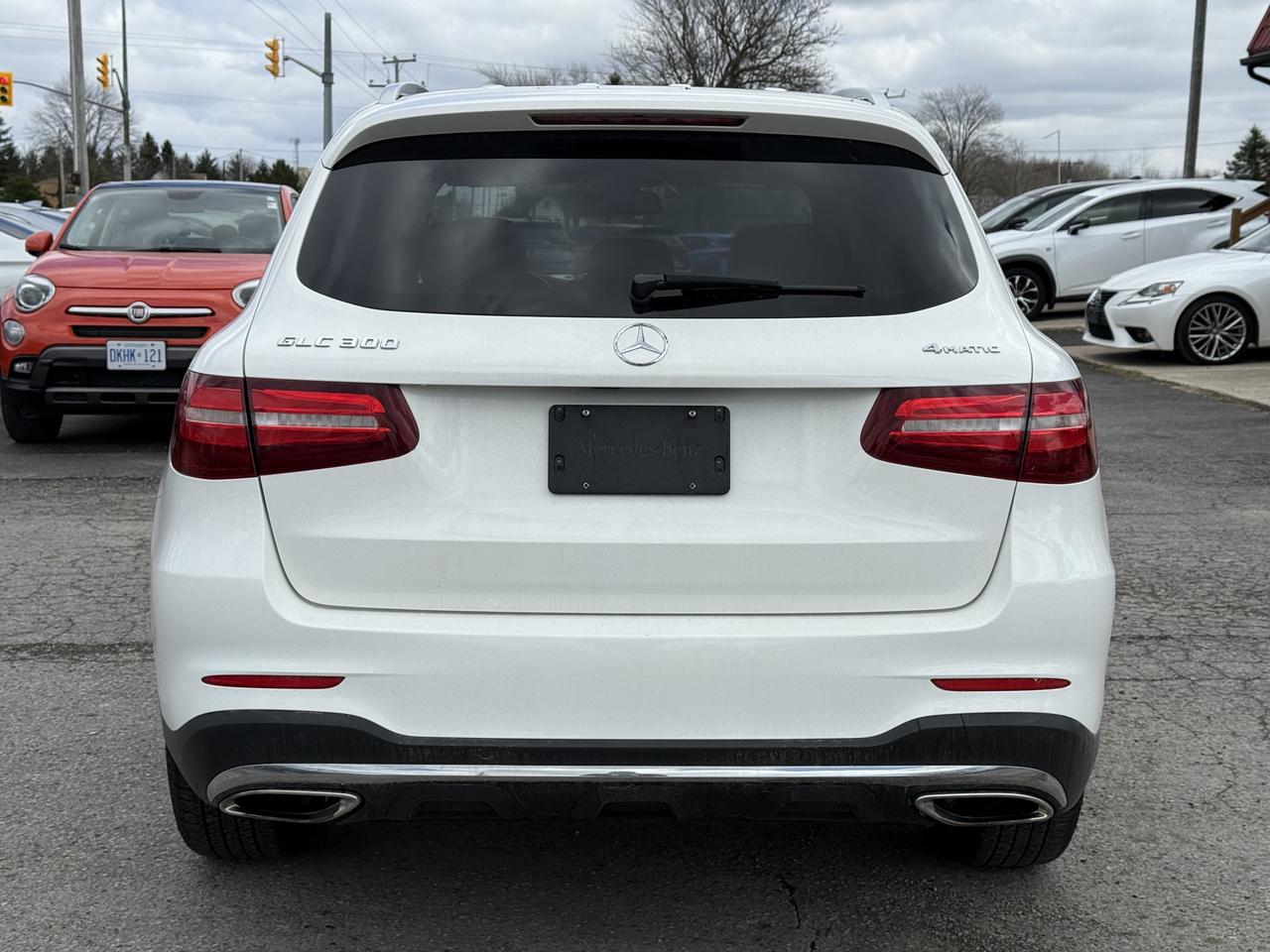 2018 Mercedes-Benz GLC-Class GLC 300 Photo3